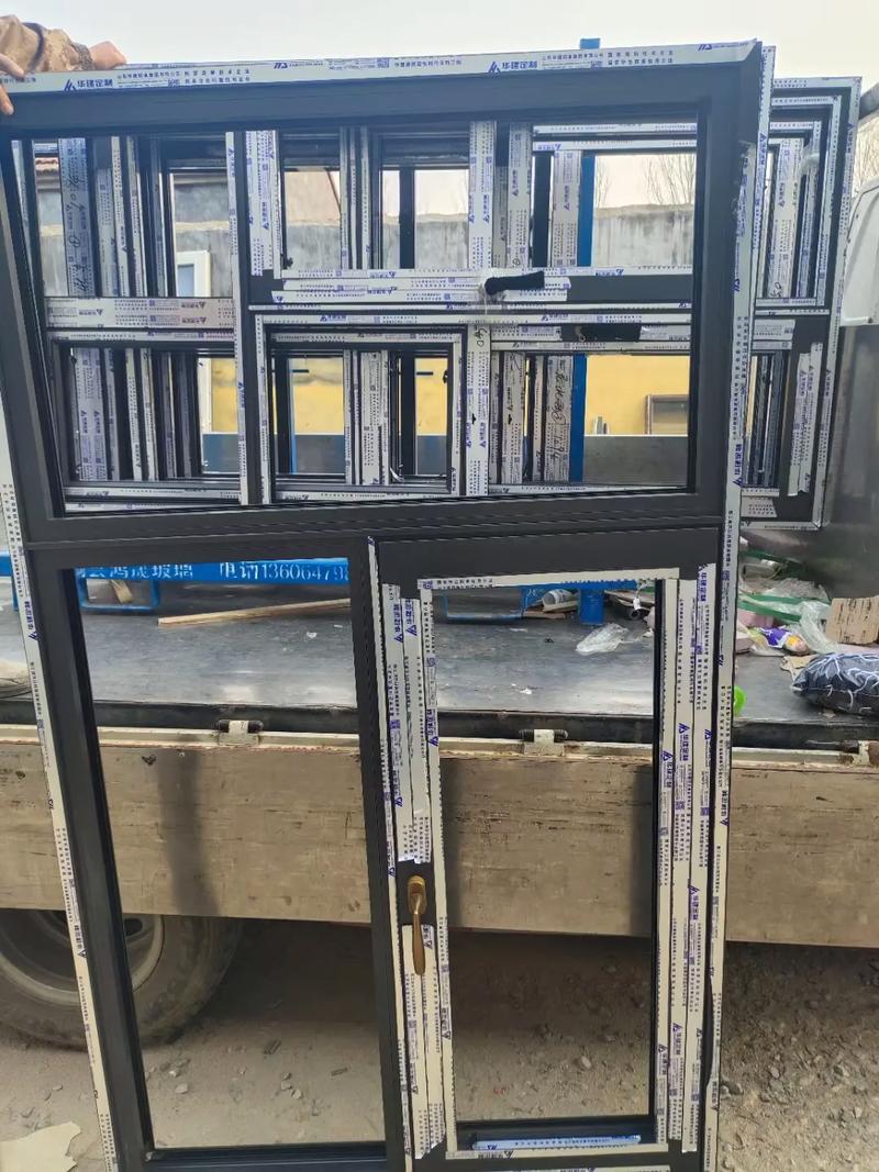 华建系统窗 品质卓越，定义高端断桥铝门窗新标准