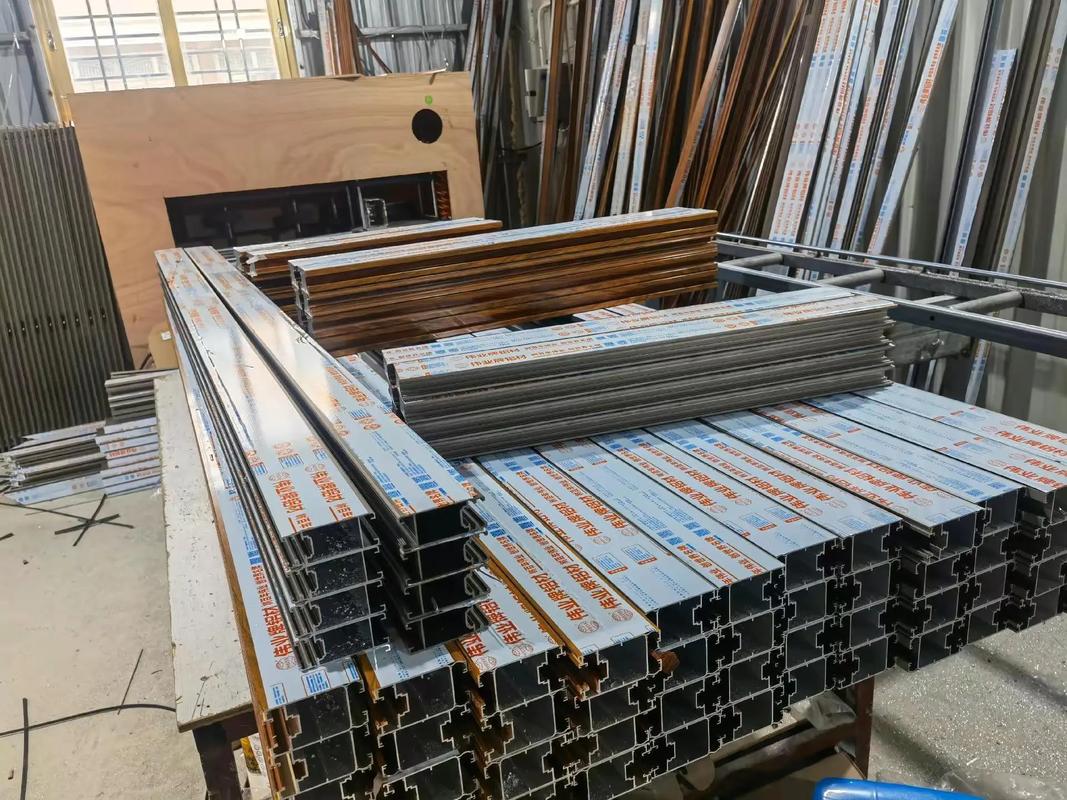 伟业牌铝材 开启共享门窗加工制作新纪元